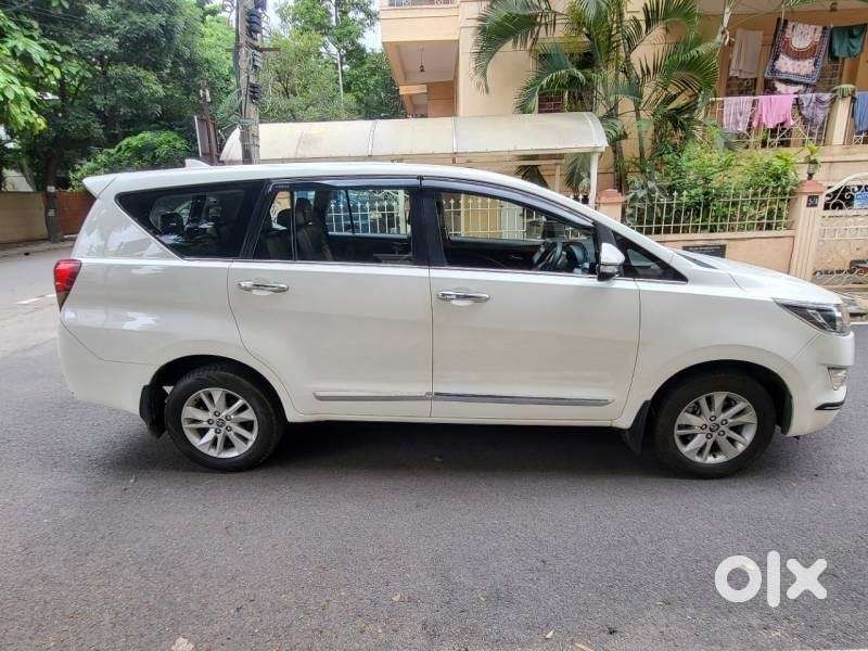 Toyota Innova Crysta 2.8 Gx At 8s, 2016, Diesel