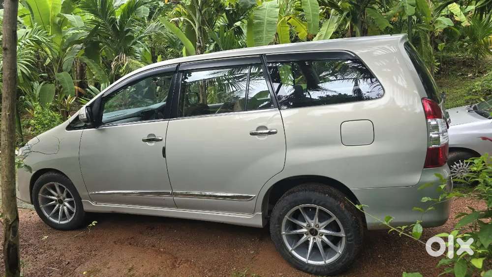 Toyota Innova 2015 Diesel 152000 Km Driven