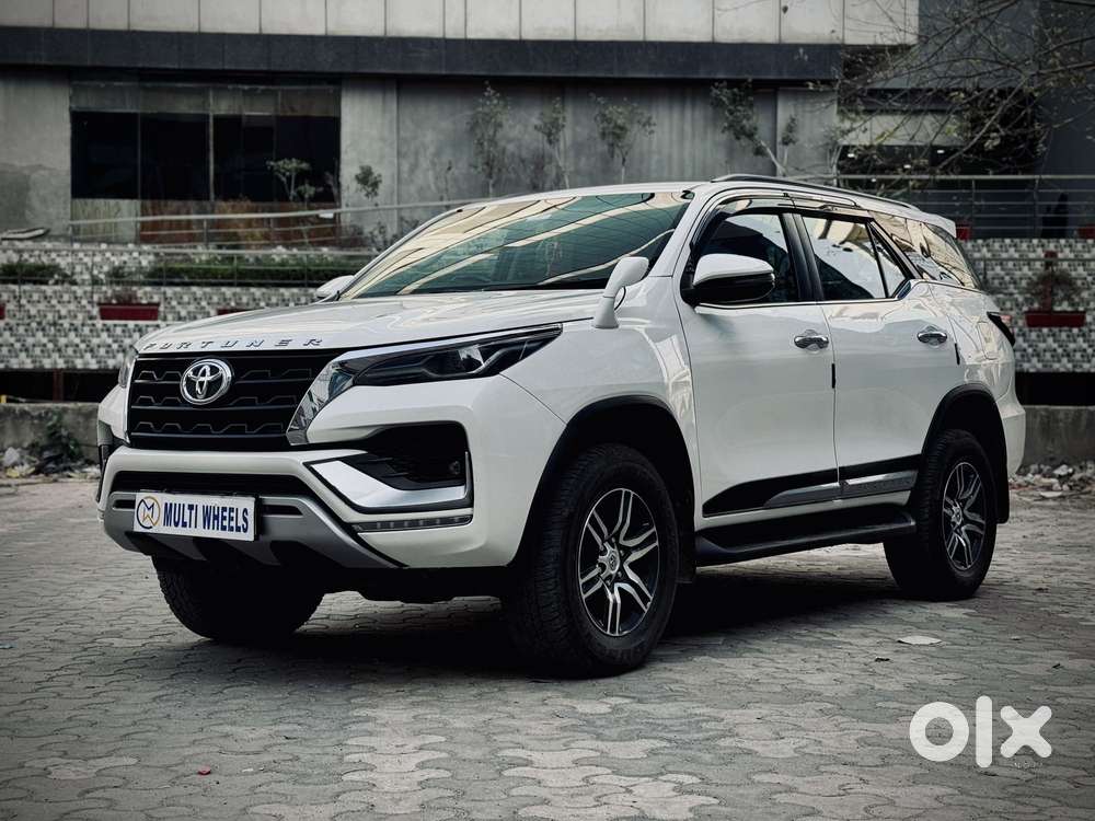 Toyota Fortuner 4x2 At 2.7 Petrol, 2022, Petrol