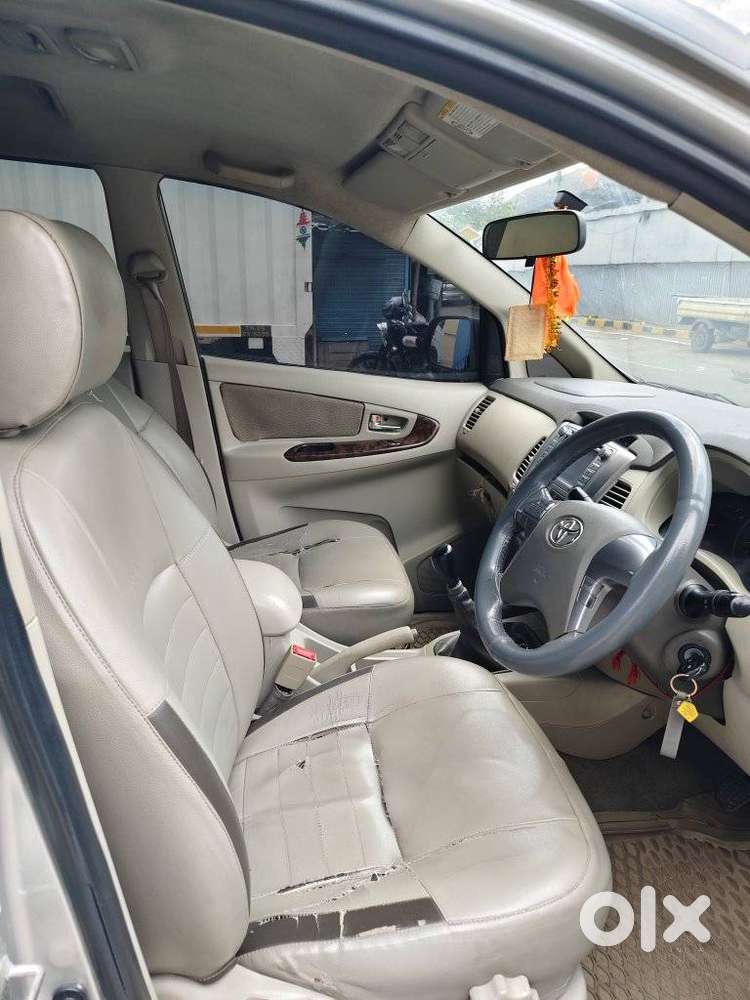 Toyota Innova 2.5 Vx 7 Seater Bs Iv, 2015, Diesel