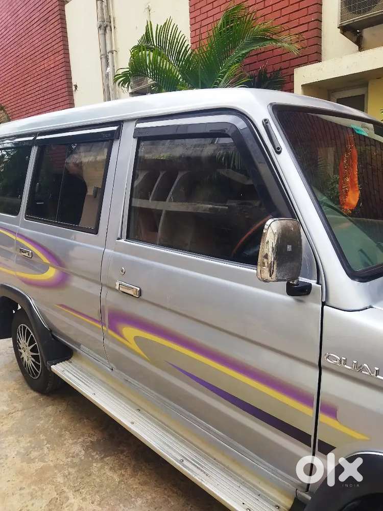 Toyota Qualis 2001