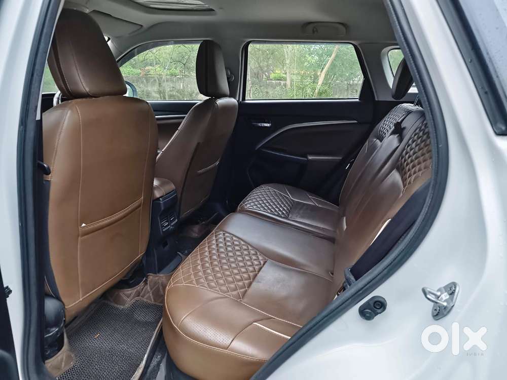 Maruti Suzuki Brezza 1.5 Zxi Smart Hybrid, 2023, Petrol