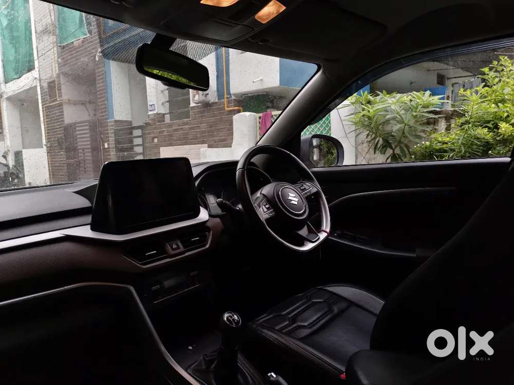 Maruti Suzuki Brezza Zxi +  2024 With Sunroof Excellent Condition