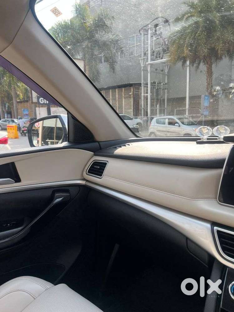 Mahindra Xuv700 2.2 Ax 7 Diesel Mt Str, 2023, Diesel