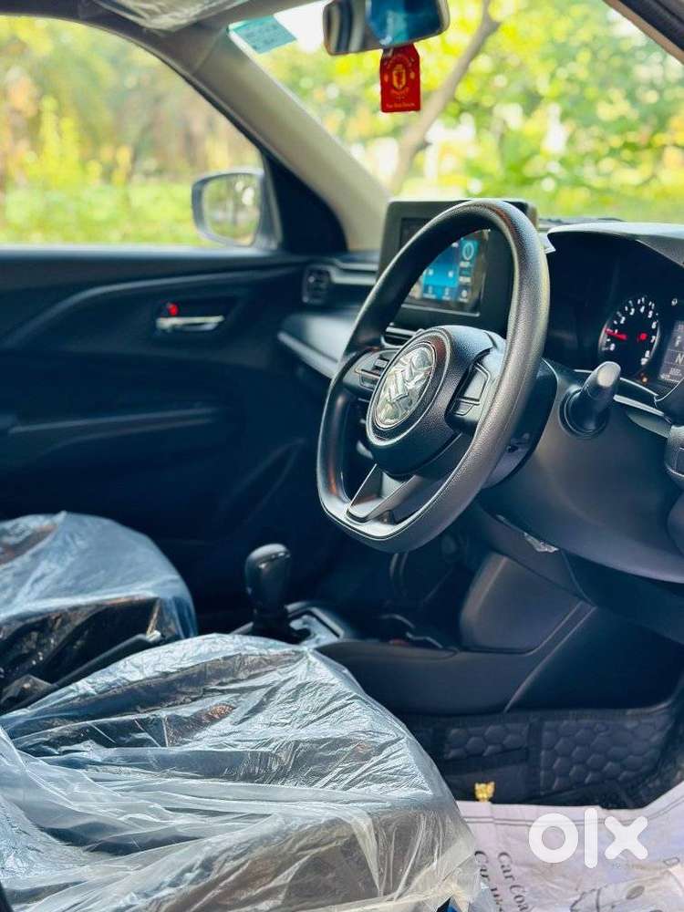 Maruti Suzuki Swift Vxi Optional, 2025, Petrol