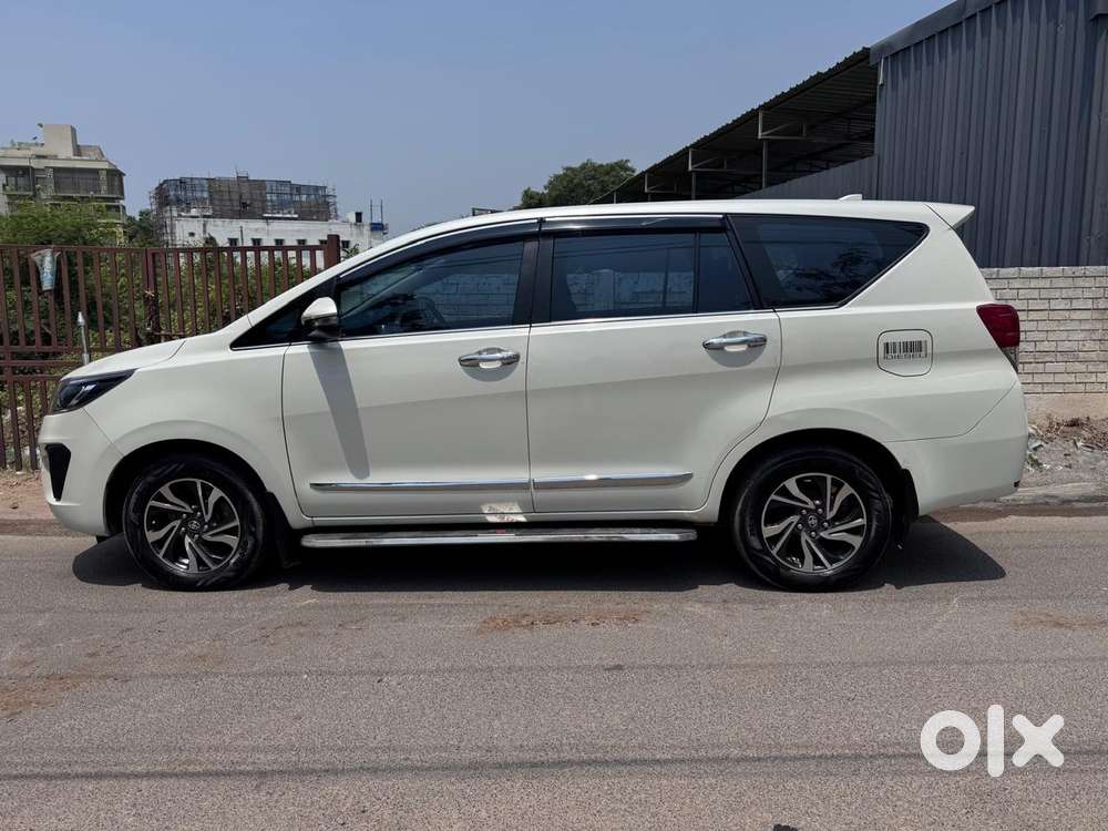 Toyota Innova Crysta 2.4 V 8 Str, 2021, Diesel