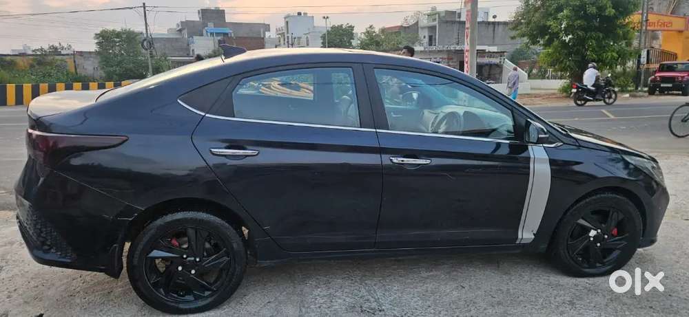 Hyundai Verna 2022 Km Driven