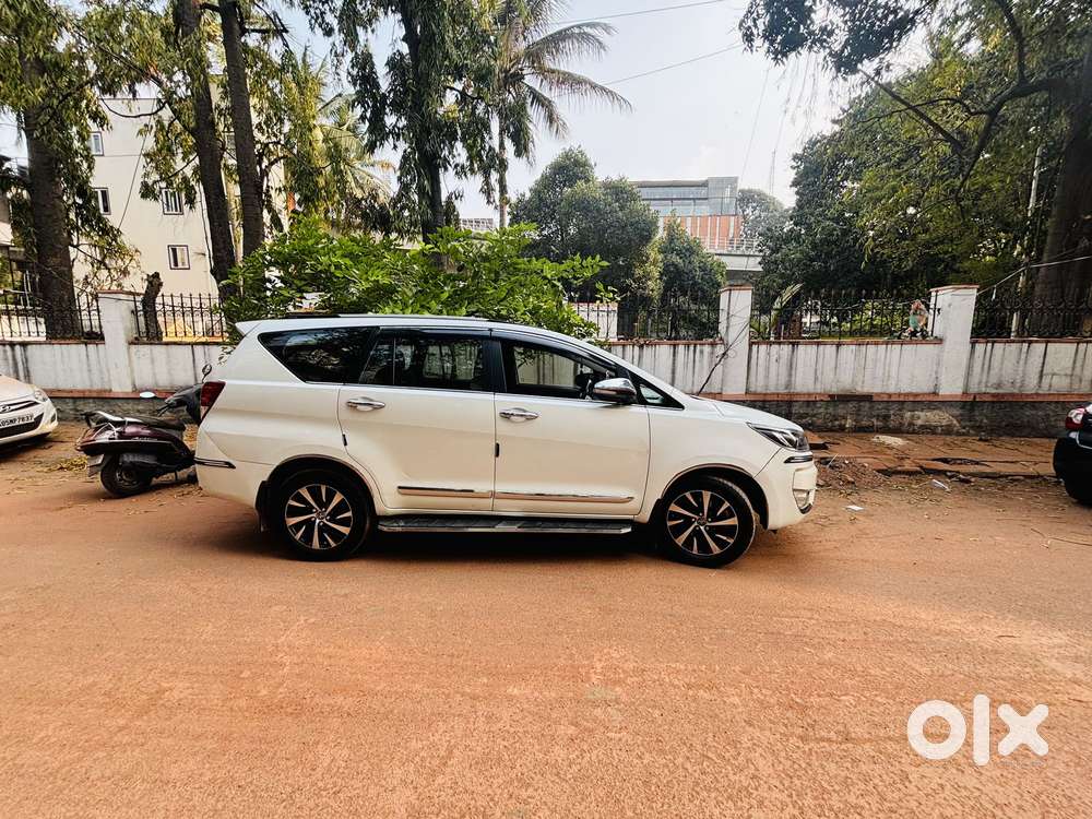 Toyota Innova Crysta 2.8 Zx At, 2016, Diesel