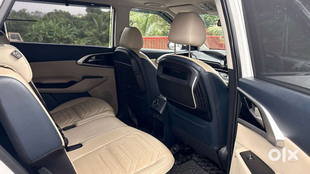 Kia Carens 1.5 Luxury Plus Dct
