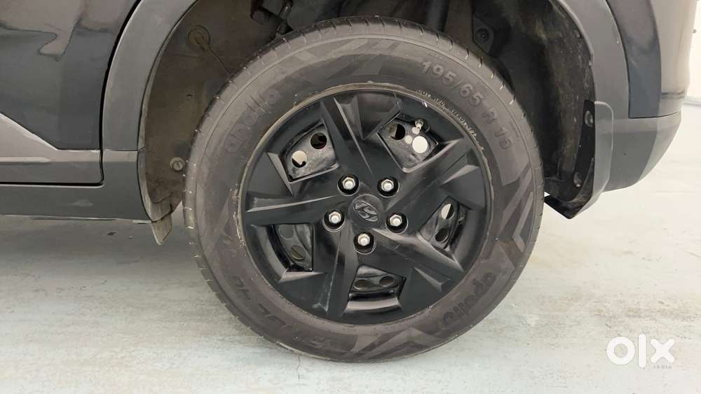 Hyundai Venue 1.2 S (o), 2023, Petrol