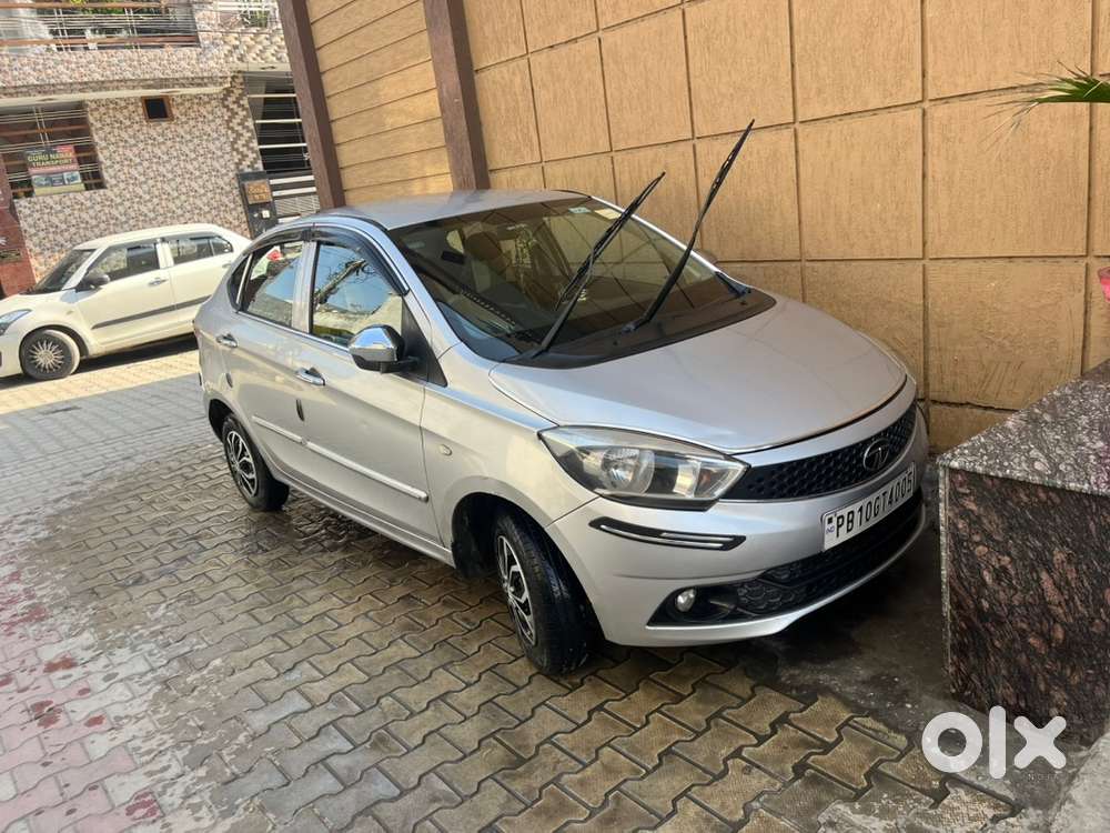 Tata Tigor Xe Petrol 2018