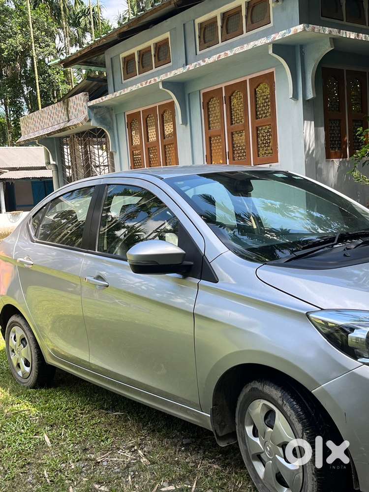 Tata Tigor Petrol 2017
