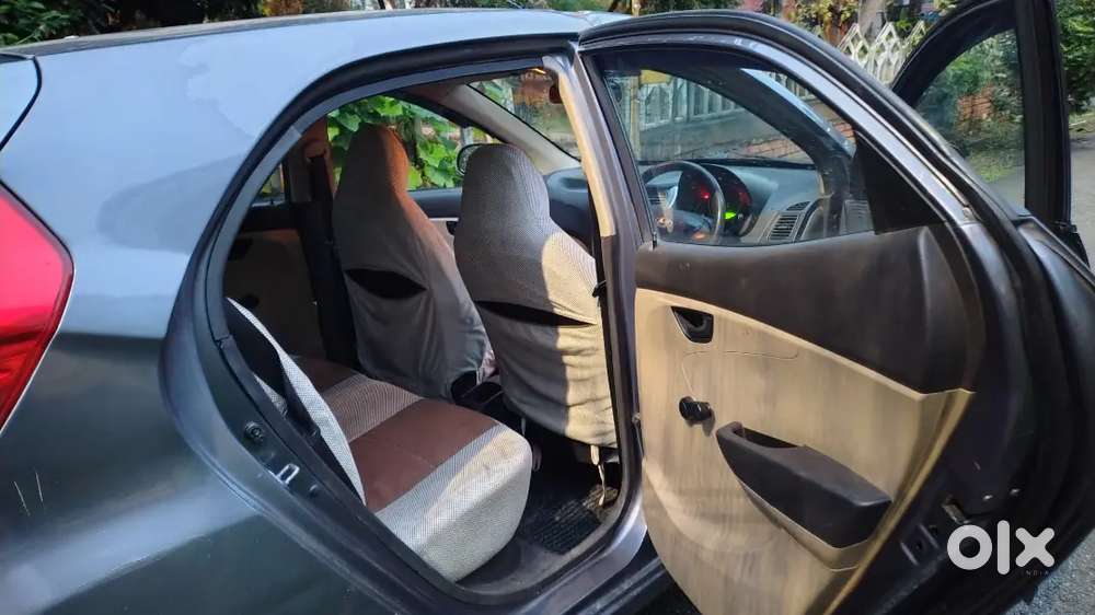 Hyundai Eon Magna Plus (2012)  Petrol + Cng  Mileage 32 Km/kg