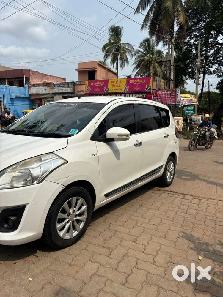 Maruti Suzuki Ertiga Zxi 2012