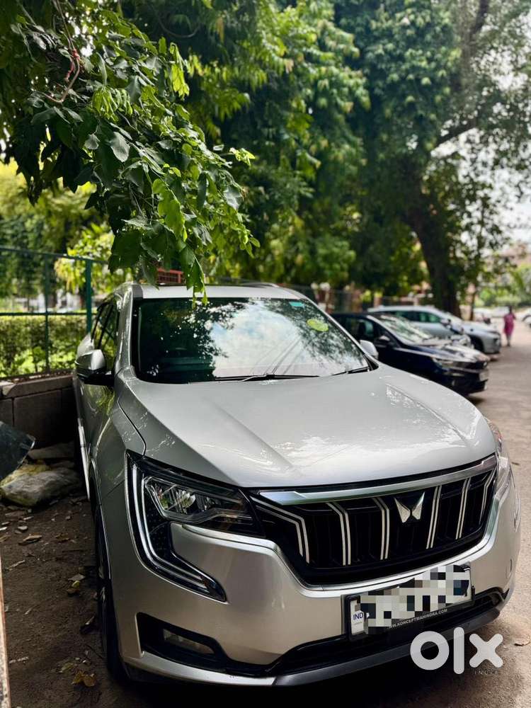 Mahindra Xuv700 2.0 Ax 7 Petrol At Str, 2024, Petrol