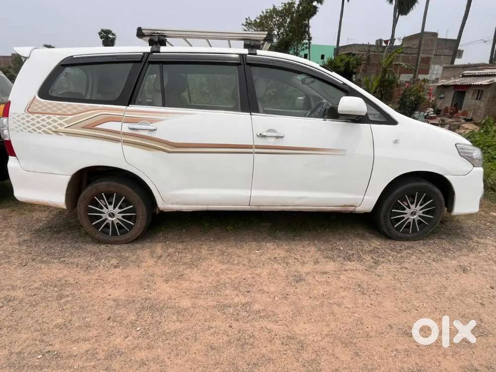 Toyota Innova 2011 Diesel Well Maintained
