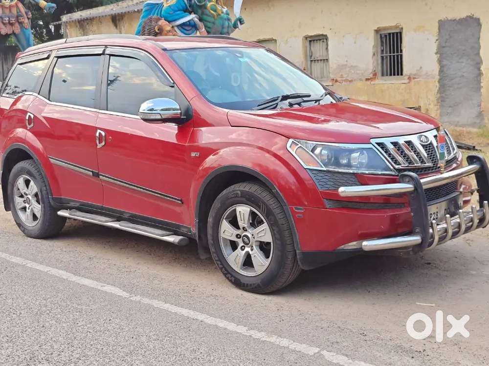Mahindra Xuv500 W8  Model 2012 Colour Maroon