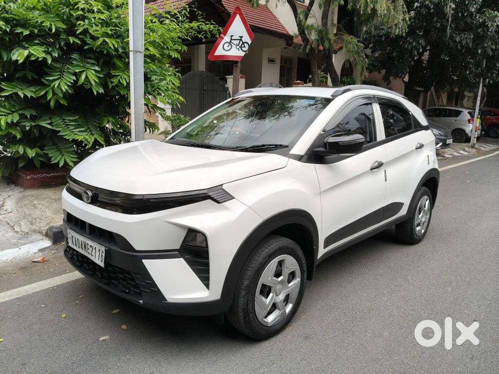 Tata Nexon Smart Plus S 1.2 Revotron Petrol 5 Mt, 2024, Petrol