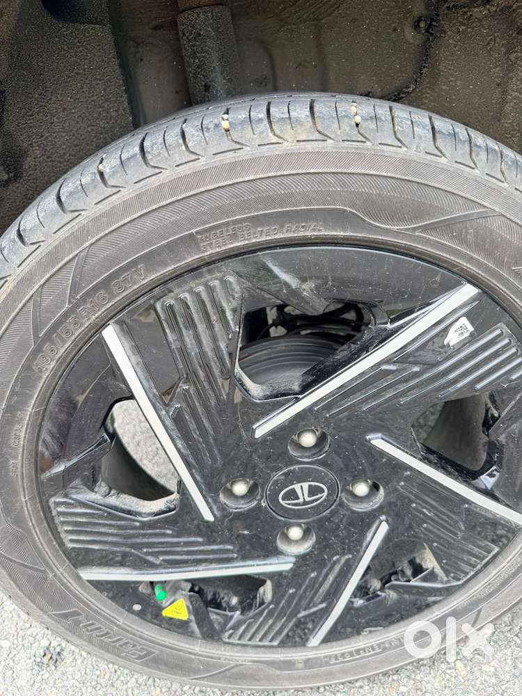 Tata Altroz Accomplished S Mt Petrol