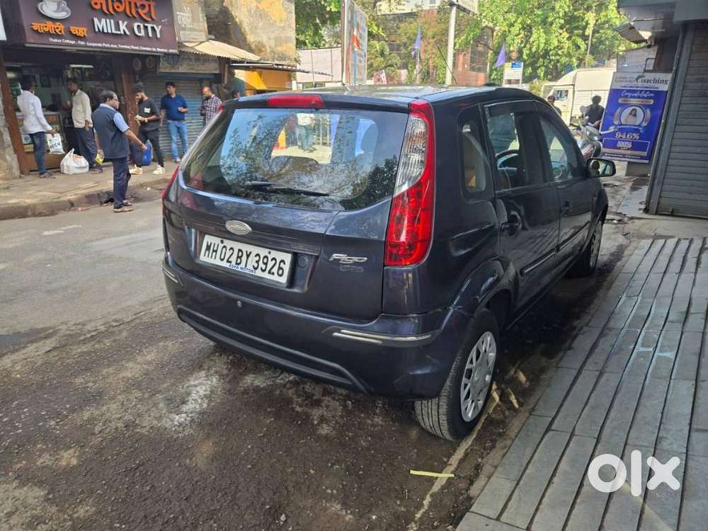 Ford Figo 2010-2012 Petrol Titanium, 2010, Petrol