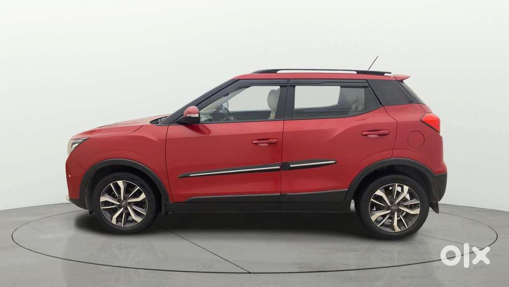 Mahindra Xuv300 1.2 W8 (o) Amt Petrol, 2021, Petrol