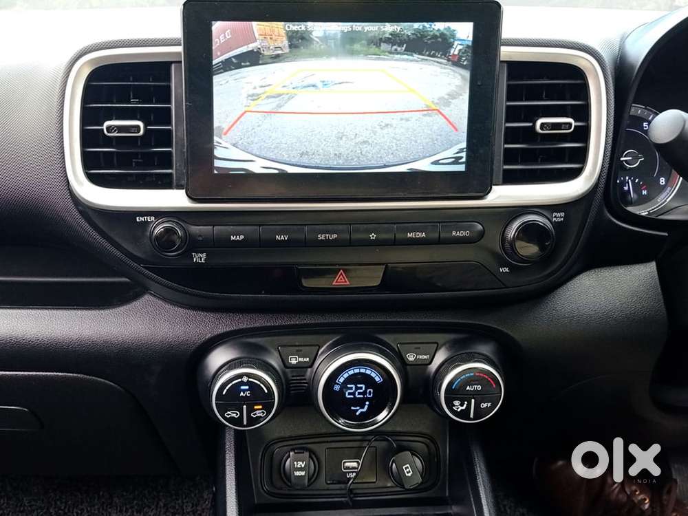 Hyundai Venue Sx+ At, 2021, Petrol