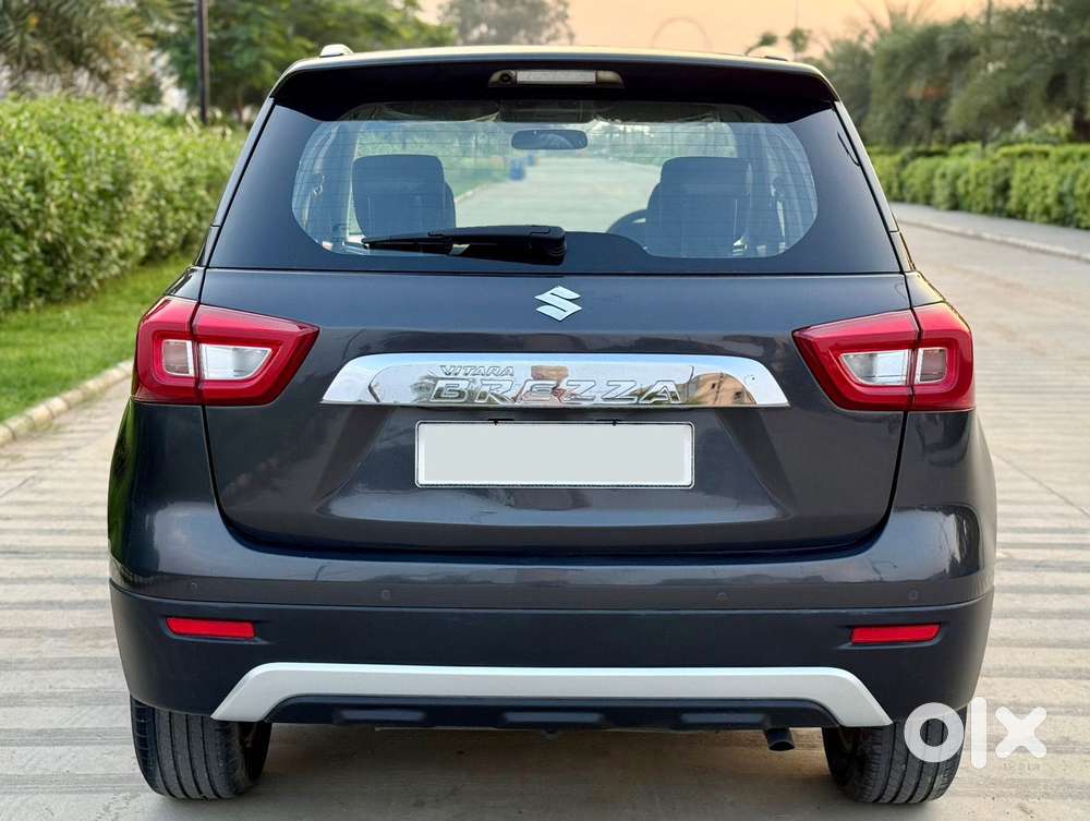 Maruti Suzuki Brezza 1.5 Zxi Smart Hybrid, 2022, Petrol