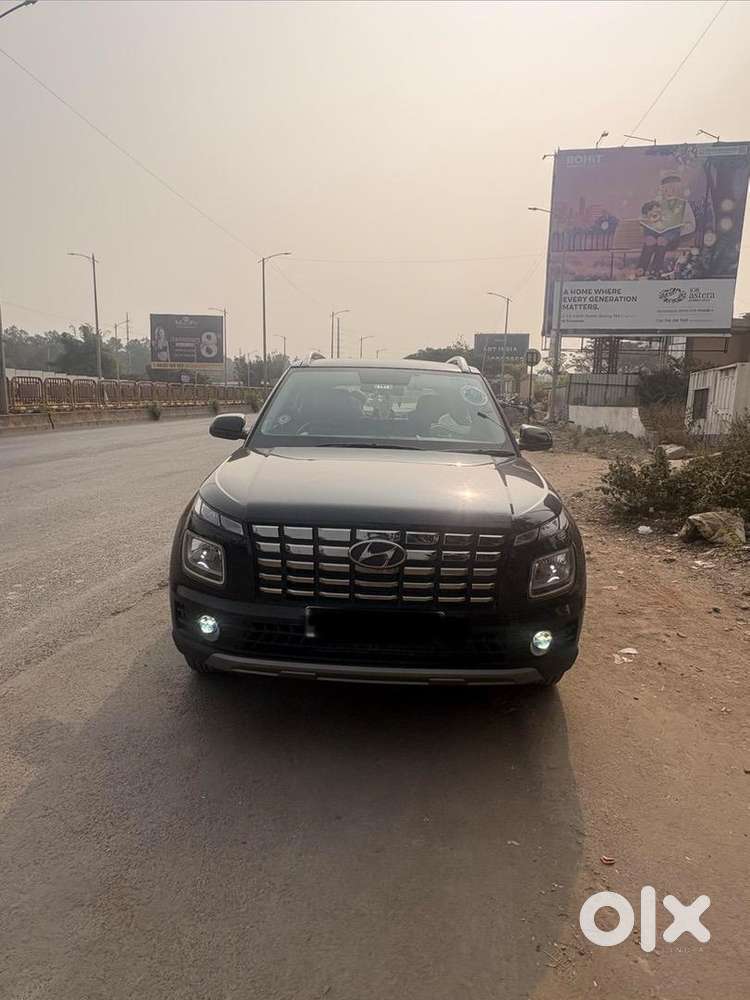 Hyundai New Venue 2024 Petrol Good Condition