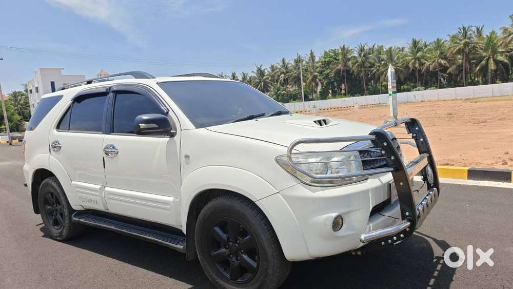 Toyota Fortuner 4x4 Mt, 2011, Diesel