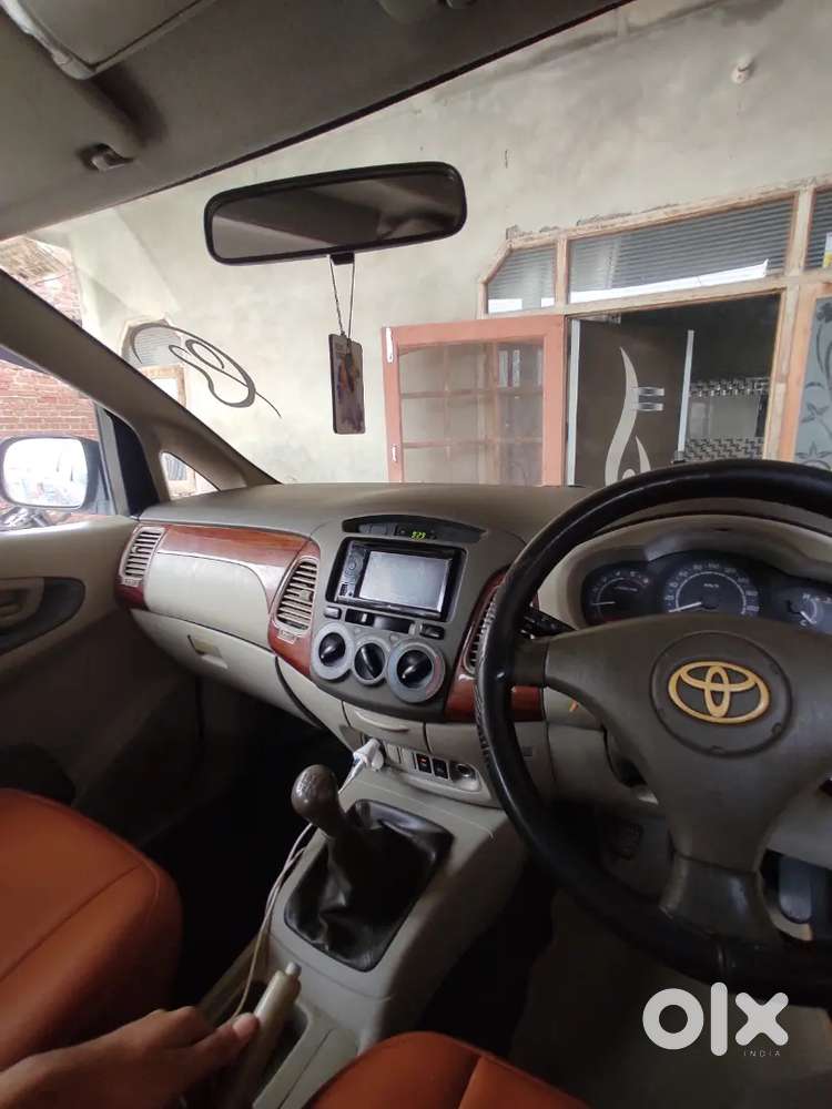 Toyota Innova 2.5 2012