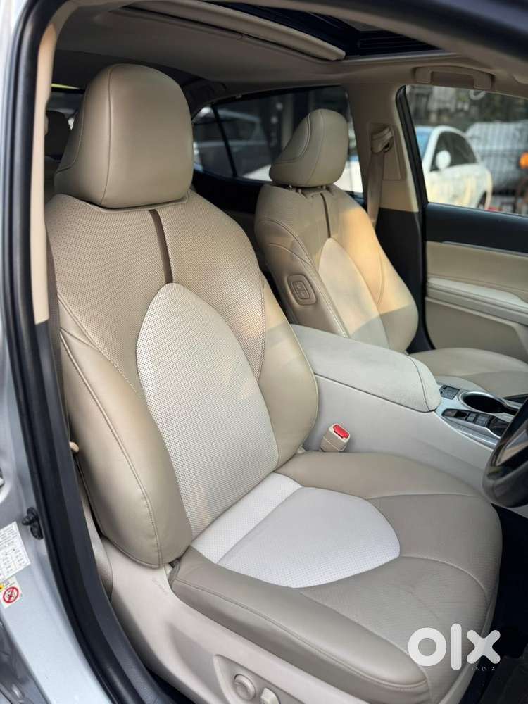 Toyota Camry Hybrid, 2021, Petrol