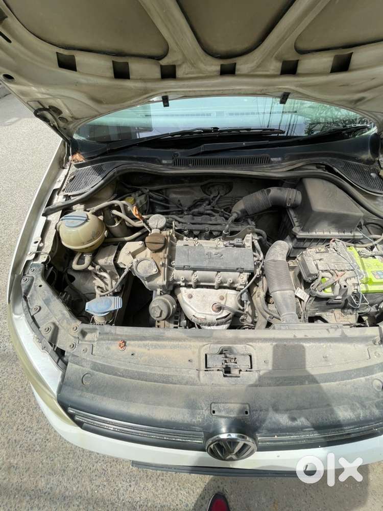 Volkswagen Polo Petrol Manual 2011
