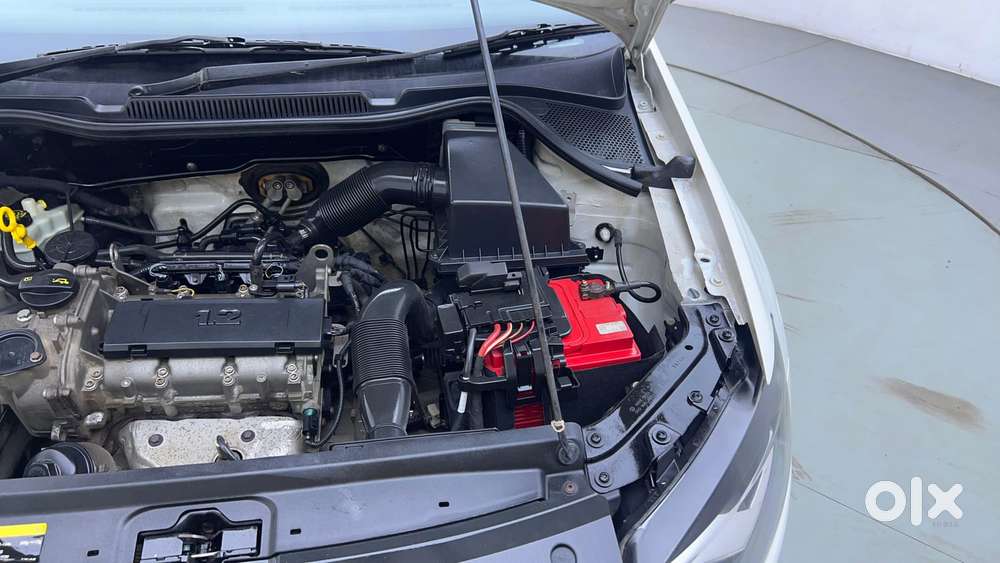 Volkswagen Polo Petrol Highline 1.2l, 2016, Petrol