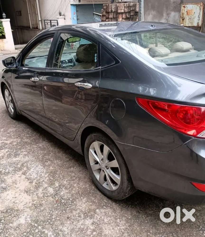 Hyundai Verna Diesel Automatic 2012