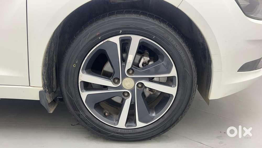 Tata Altroz Xza Petrol, 2022, Petrol