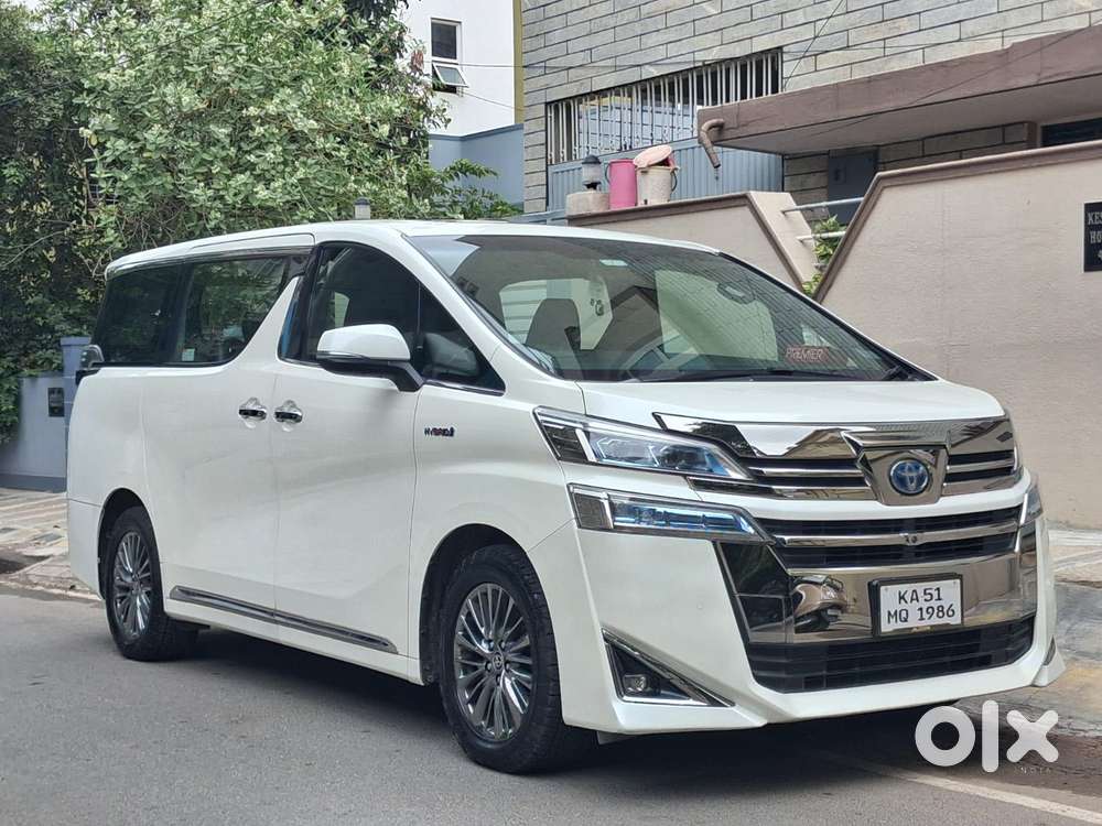 Toyota Vellfire 2.5 Hybrid, 2020, Petrol