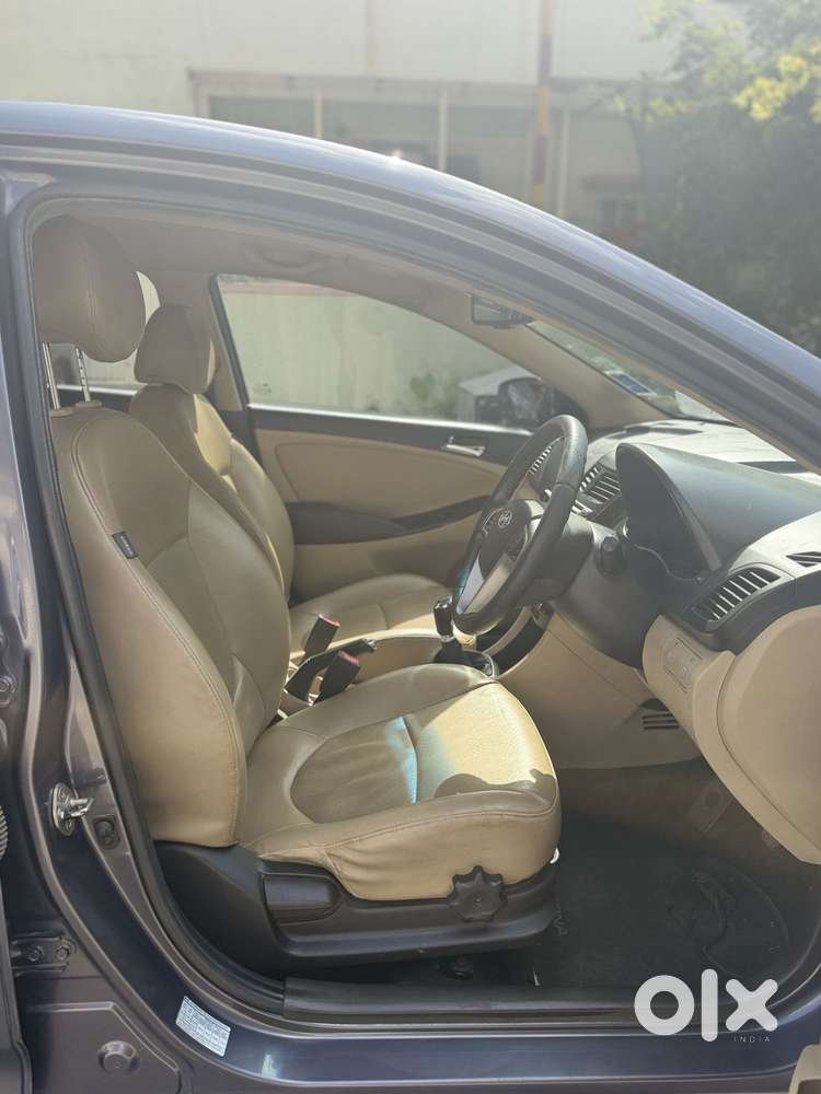 Hyundai Verna 1.6 Sx Vtvt (o), 2014, Petrol