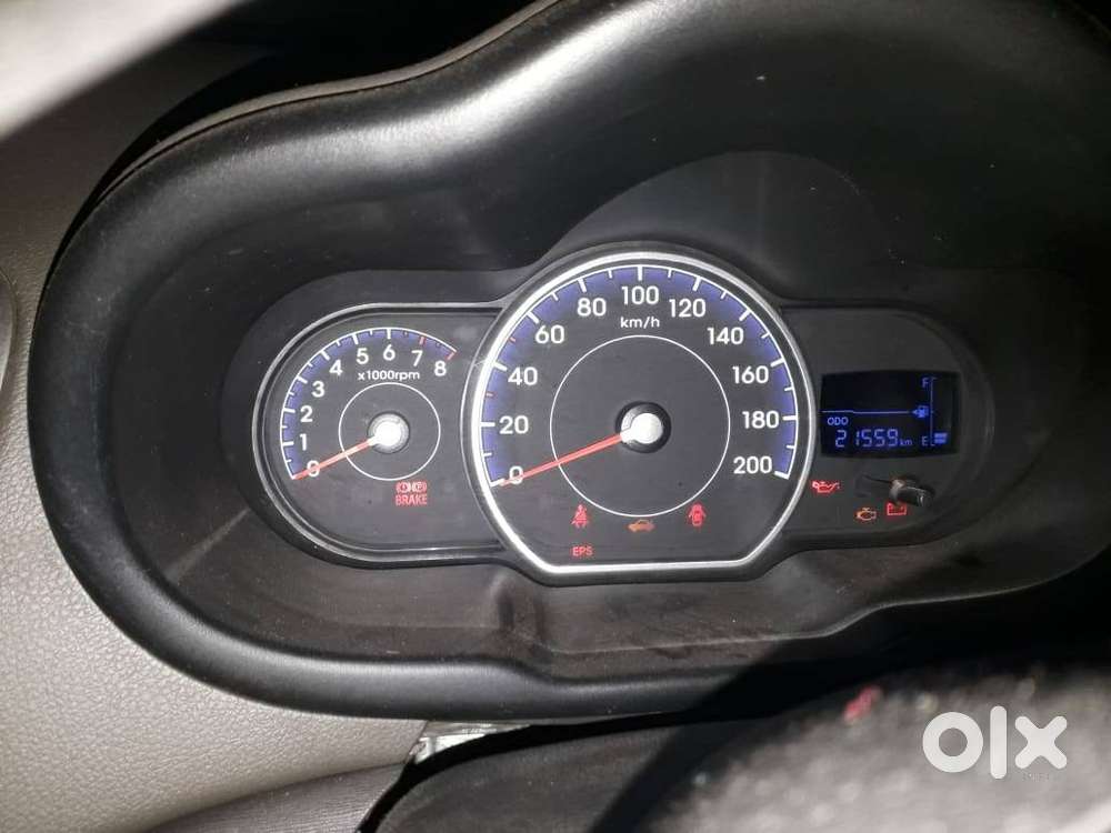 Hyundai I10 Sportz 1.2 (2013)  30,000 Km  Excellent Condition  Grey