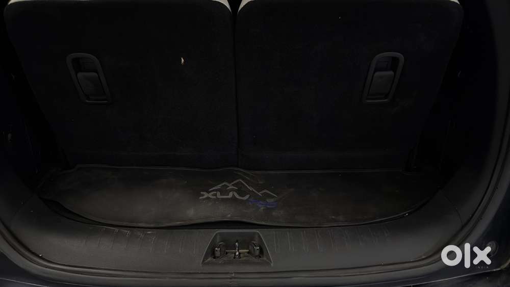 Mahindra Xuv700 2.0 Ax 7 Petrol At Luxury Pack Str, 2023, Petrol