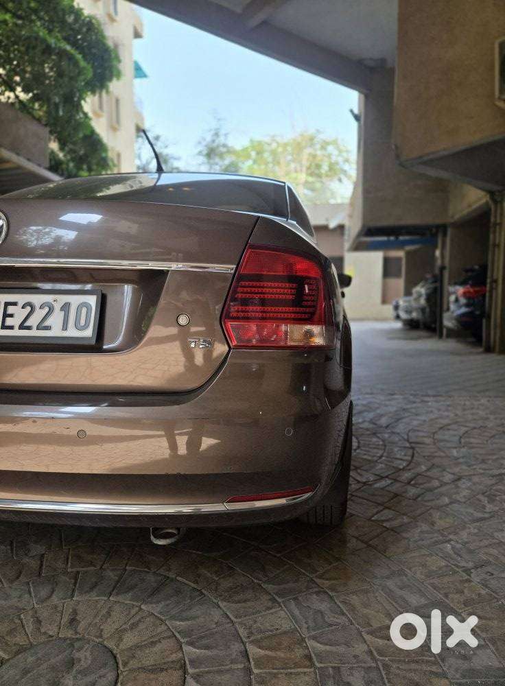 Volkswagen Vento 1.2 Tsi Highline Plus At, 2016, Petrol