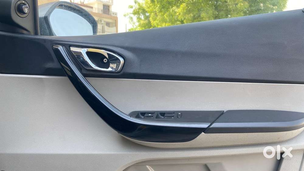 Tata Tiago 1.2 Revotron Xz, 2019, Petrol