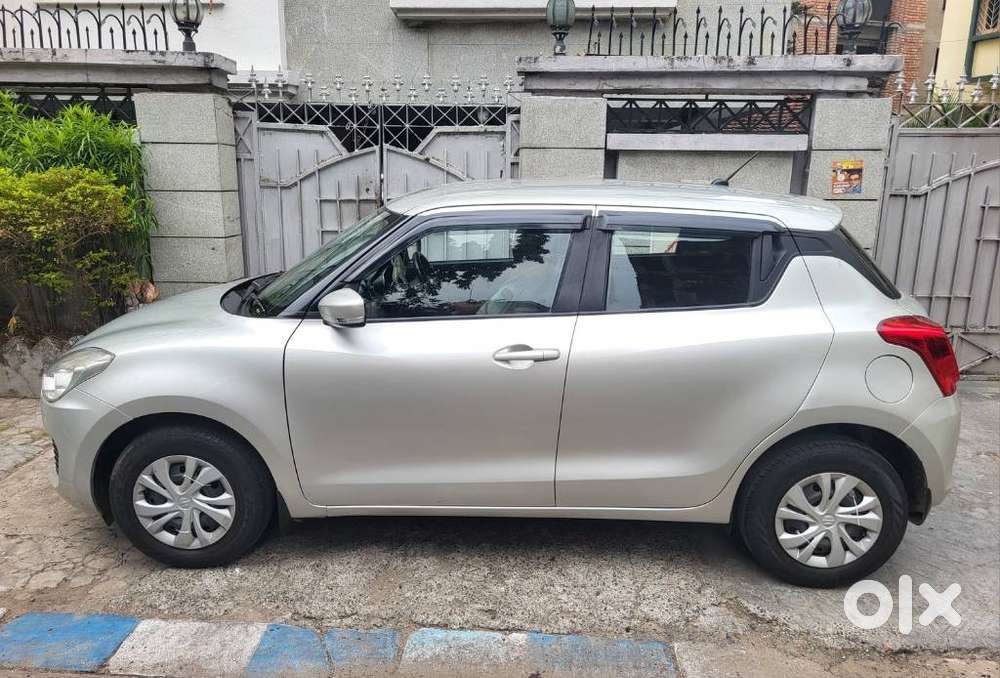 Maruti Suzuki Swift Vxi + Manual, 2022, Petrol