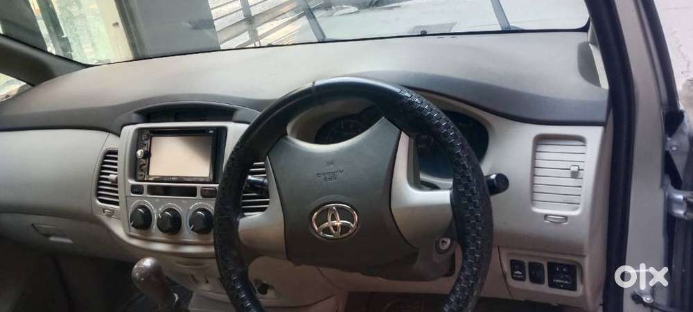 Innova Car Gx 7 Str