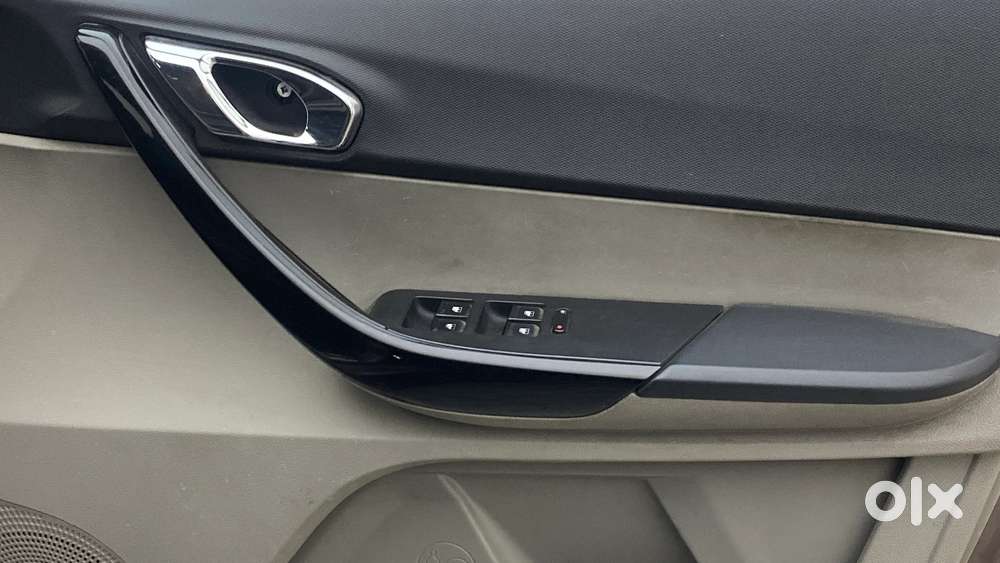 Tata Tiago 1.2 Revotron Xza, 2017, Petrol