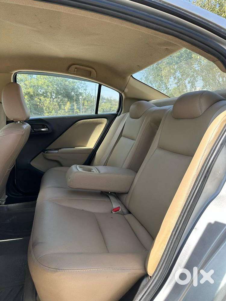 Honda City 1.5 V 4th Gen I-vtec Mt, 2016, Petrol