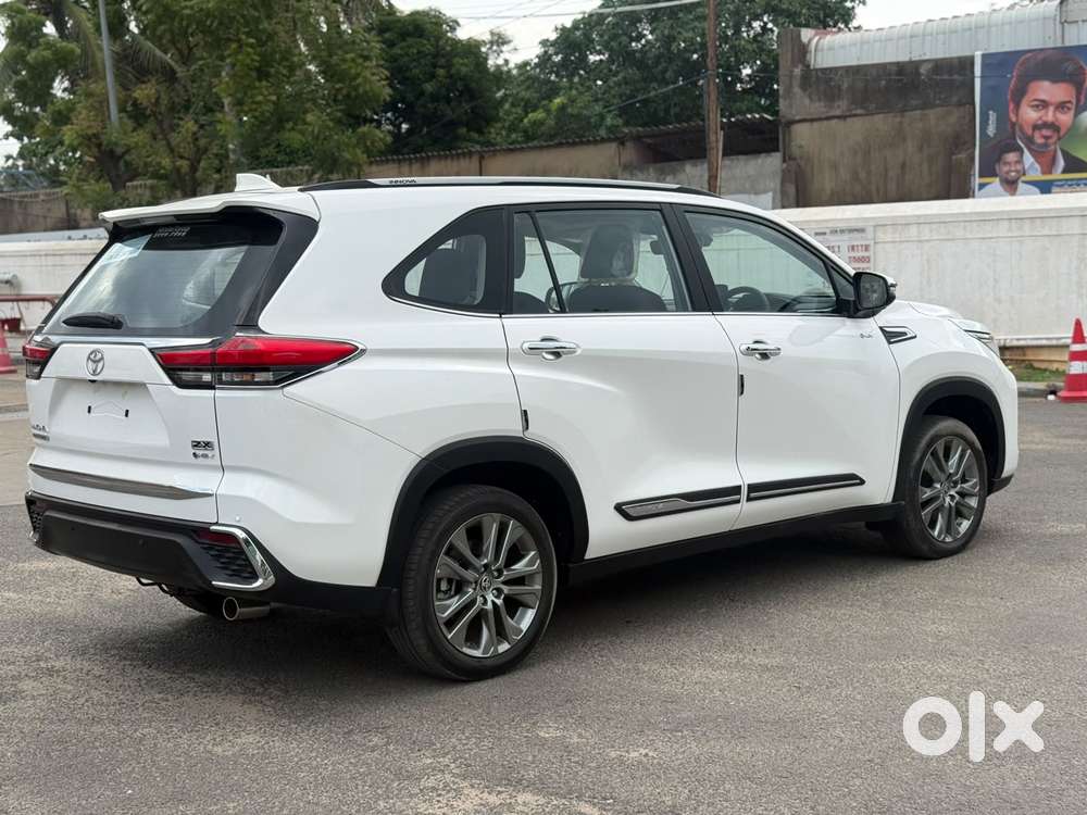 Toyota Innova Hycross 2.0 Zx (o) Hybrid 7 Str, 2026, Electric