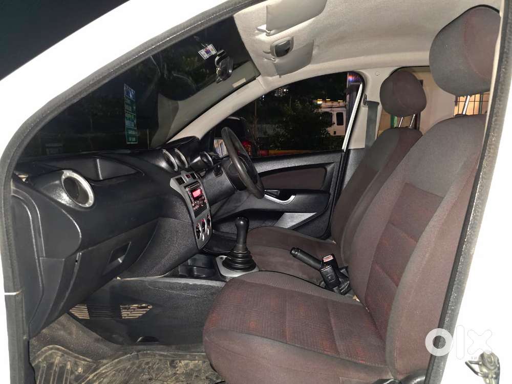 Ford Figo, 2010, Petrol