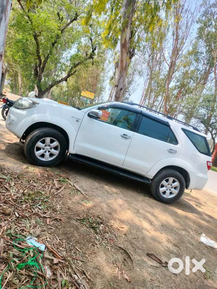 Toyota Fortuner 2010 Diesel 180000 Ksm Driven