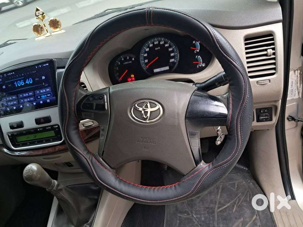 Toyota Innova 2.5 Vx 8 Seater Bs Iv, 2013, Diesel