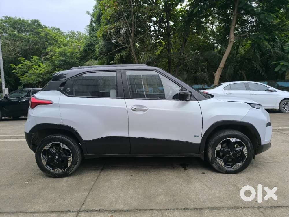Tata Punch Ev Empowered Plus Lr, 2025, Electric
